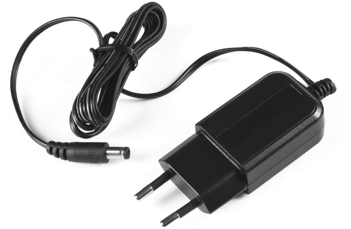 AD16E блок питания для педалей и процессоров. 9V/500 mA Zoom