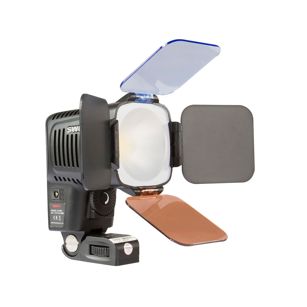 S-2051 накамерный светильник Swit