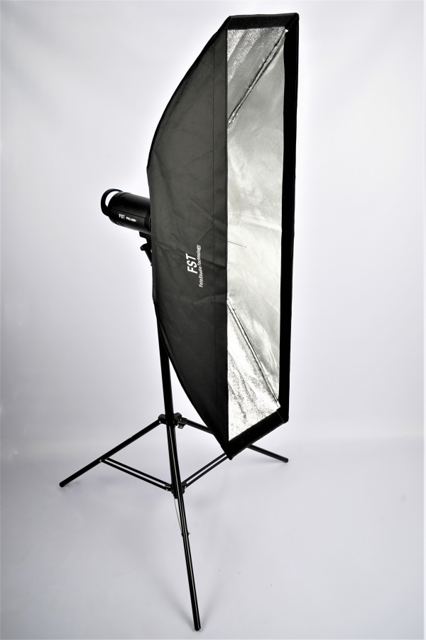 SB-35U 30x140cm быстрораскладной софтбокс FST